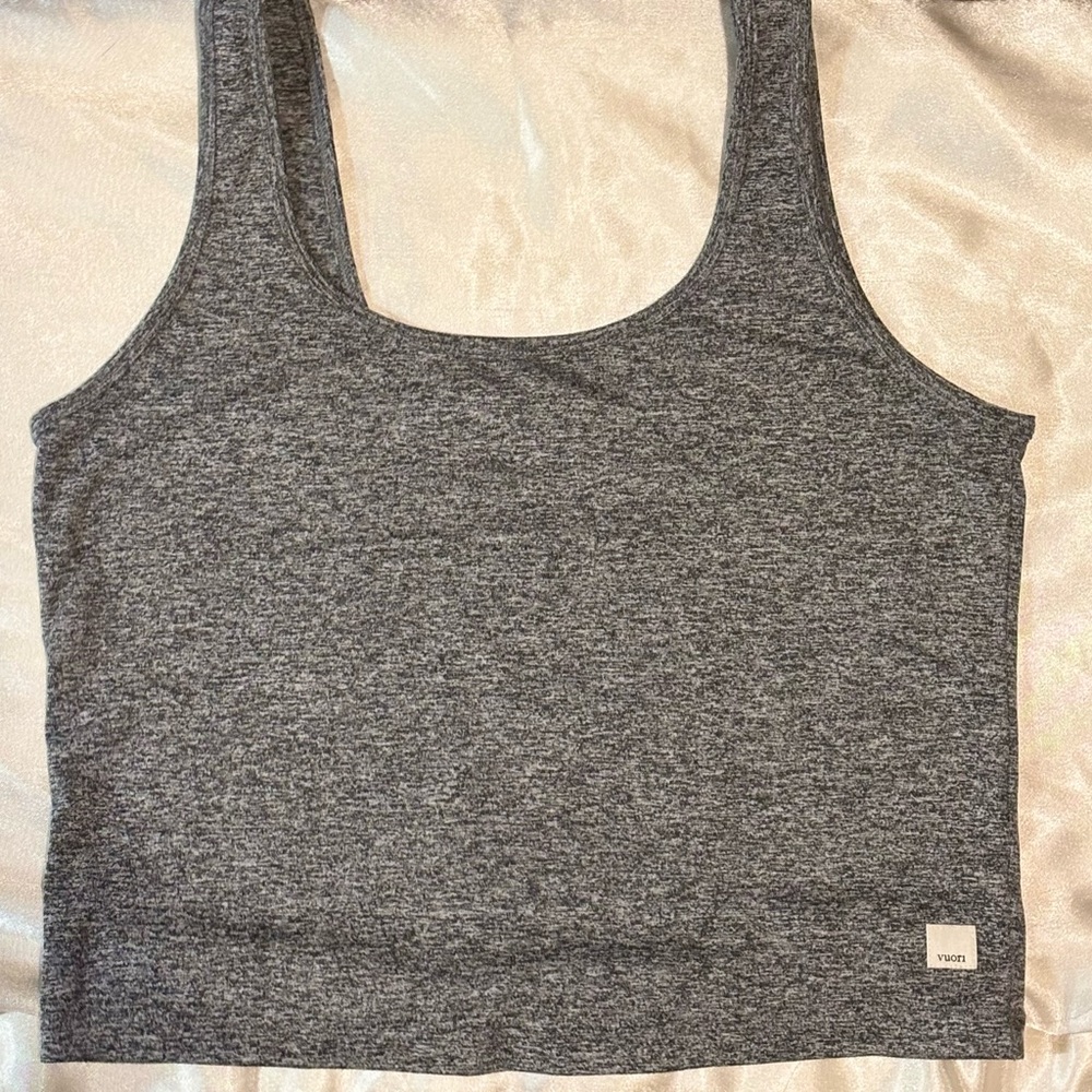 Vuori soft dream knit Gray Fitted Crop Tank Top